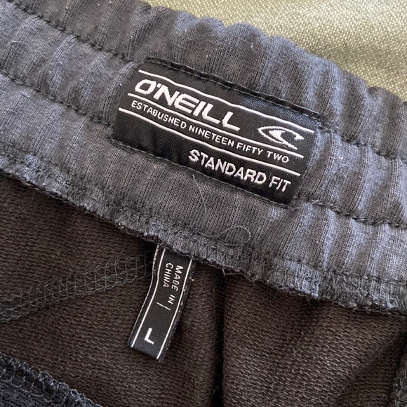 O’Neill Sweatshorts - Picture 3 of 4